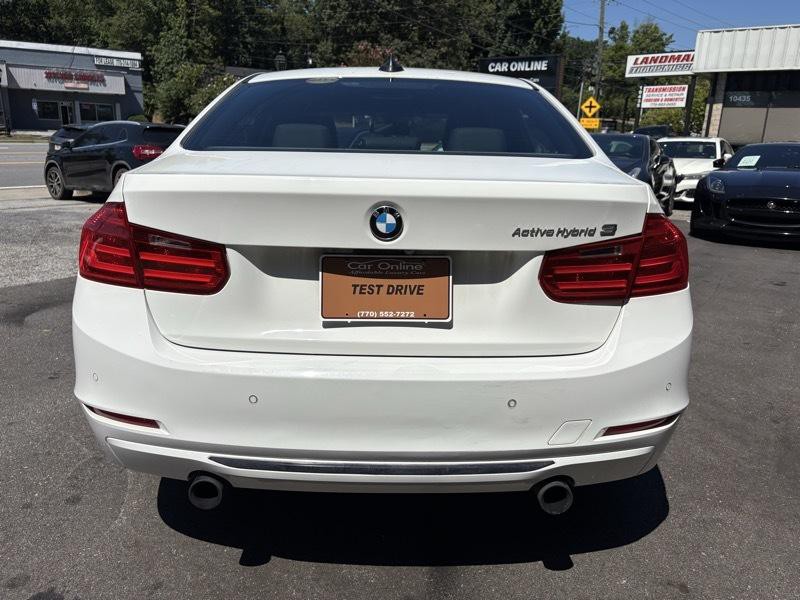 2013 BMW 3 Series Image 6