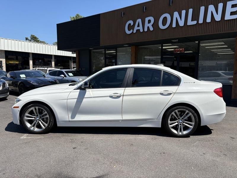 2013 BMW 3 Series Image 8