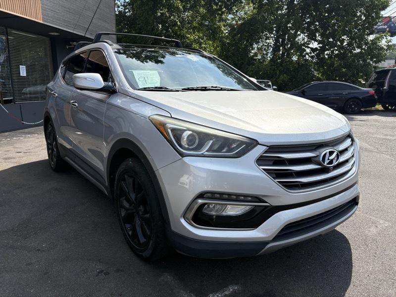 2017 Hyundai Santa Fe Image 3