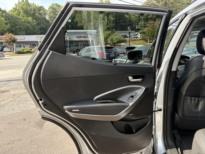 2017 Hyundai Santa Fe Image 27
