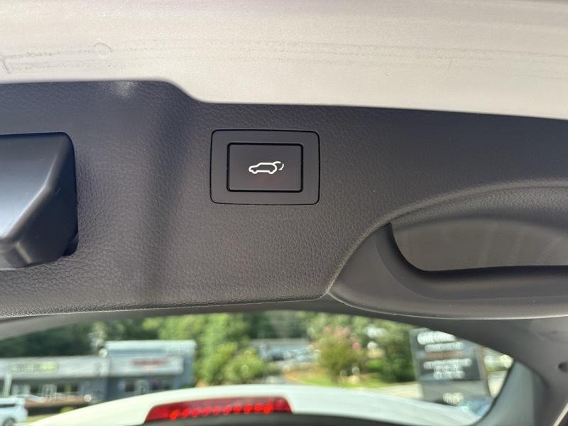 2017 Hyundai Santa Fe Image 36