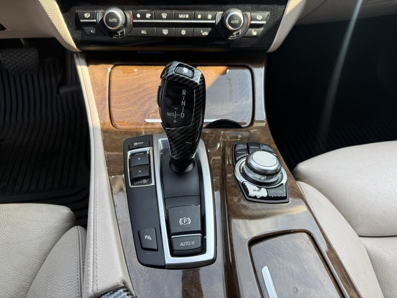 2012 BMW 5 Series Image 19