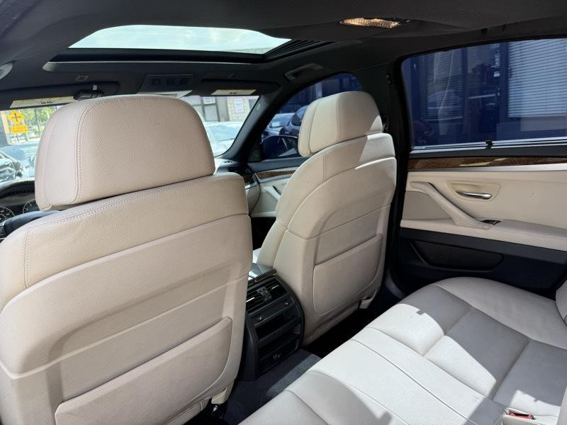 2012 BMW 5 Series Image 28