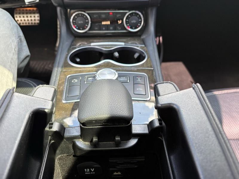 2012 Mercedes-Benz CLS-Class Image 24