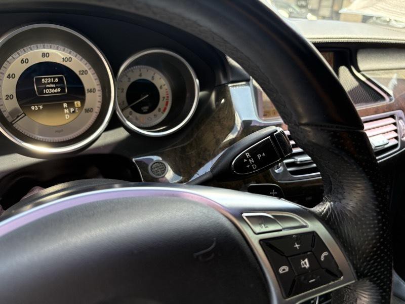 2012 Mercedes-Benz CLS-Class Image 26
