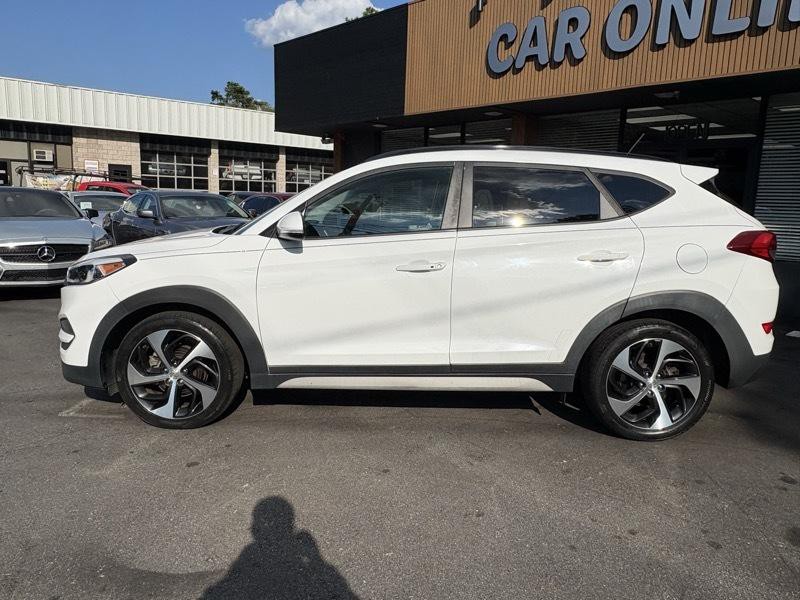2017 Hyundai Tucson Image 8