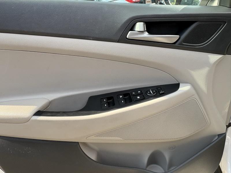 2017 Hyundai Tucson Image 11