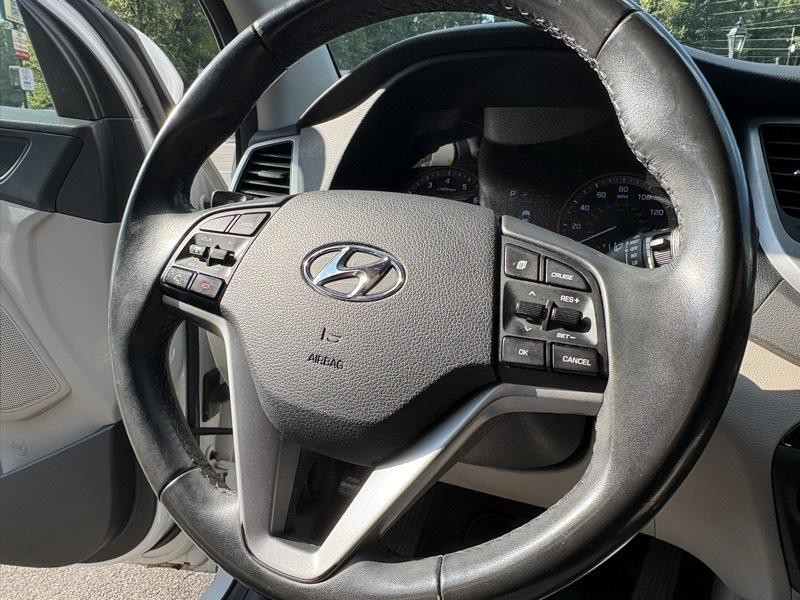 2017 Hyundai Tucson Image 15