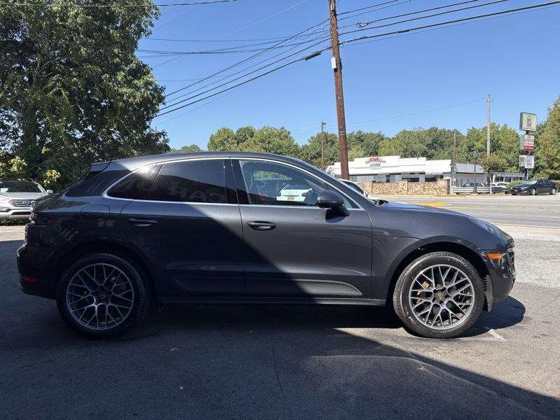 2017 Porsche Macan Image 4