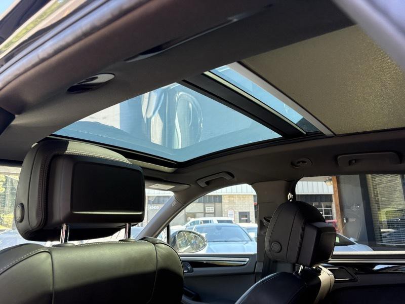 2017 Porsche Macan Image 29