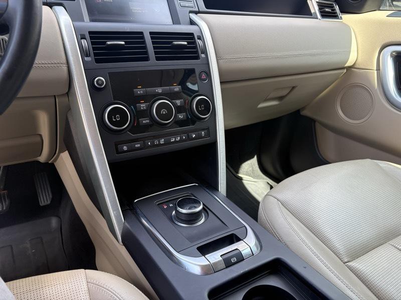 2018 Land Rover Discovery Sport Image 16