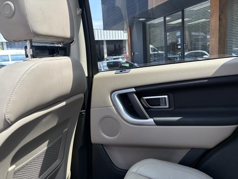 2018 Land Rover Discovery Sport Image 31