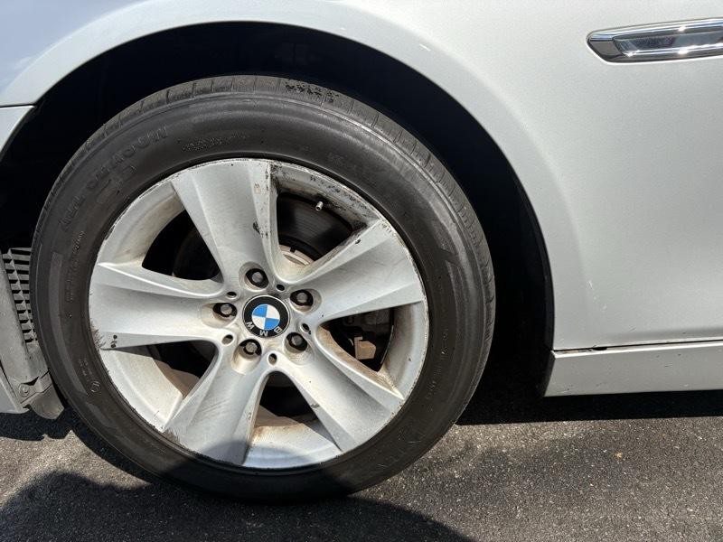 2014 BMW 5 Series Image 9