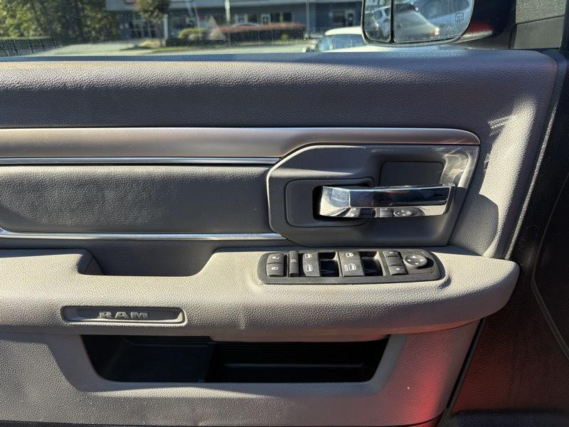 2014 RAM 1500 Image 12