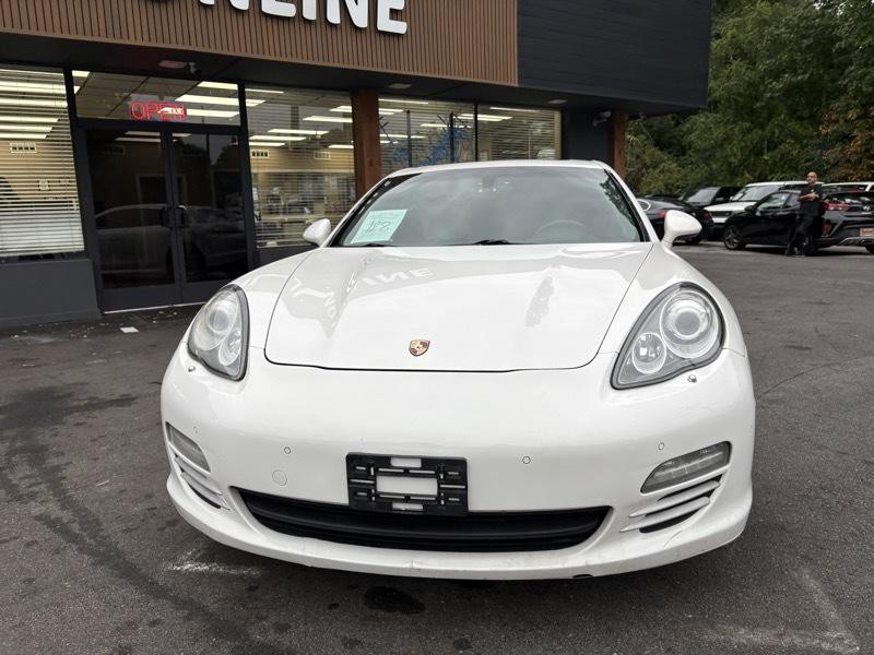 2010 Porsche Panamera Image 2