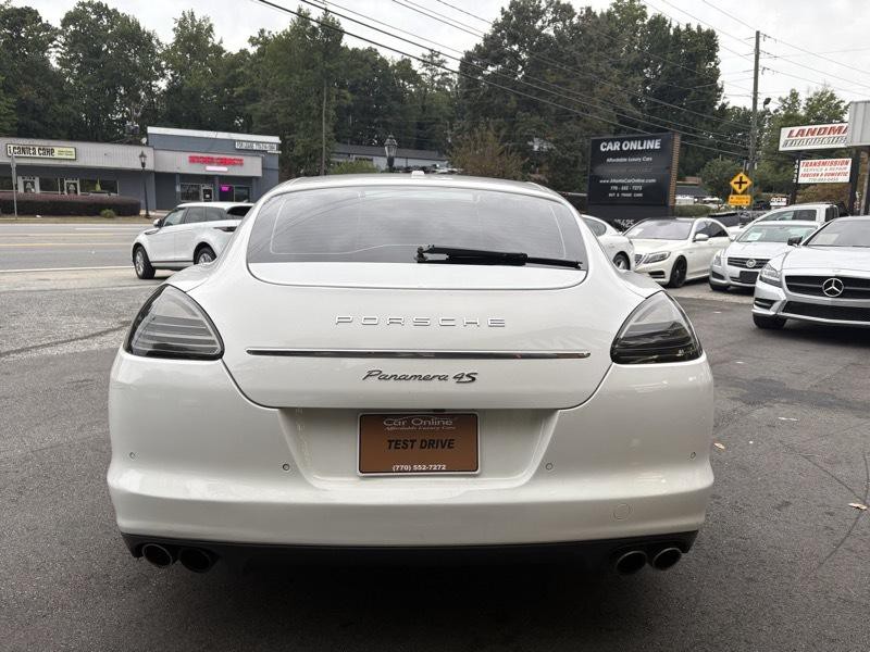 2010 Porsche Panamera Image 9