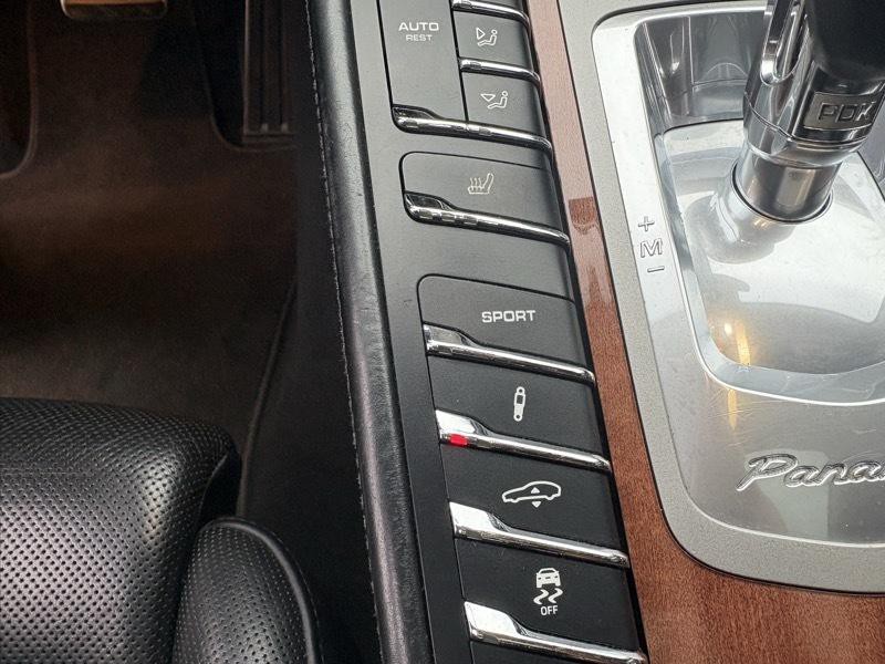 2010 Porsche Panamera Image 20