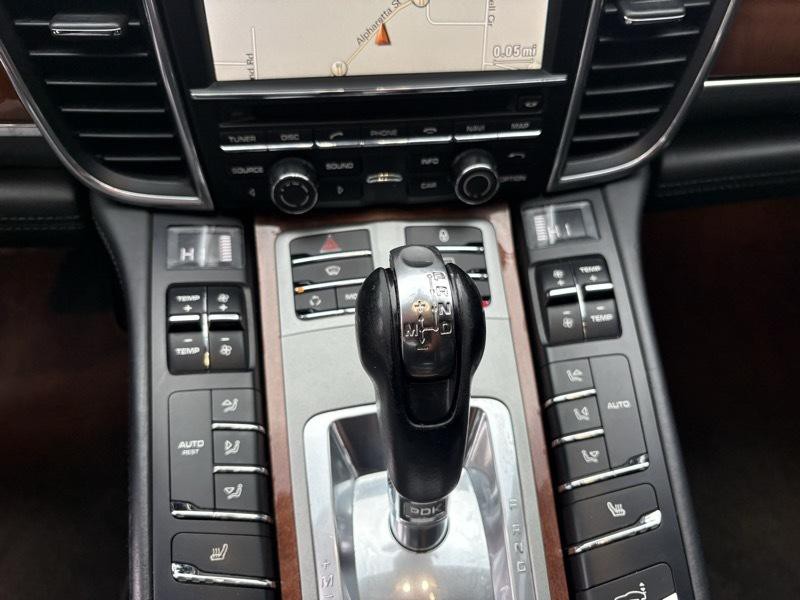 2010 Porsche Panamera Image 21