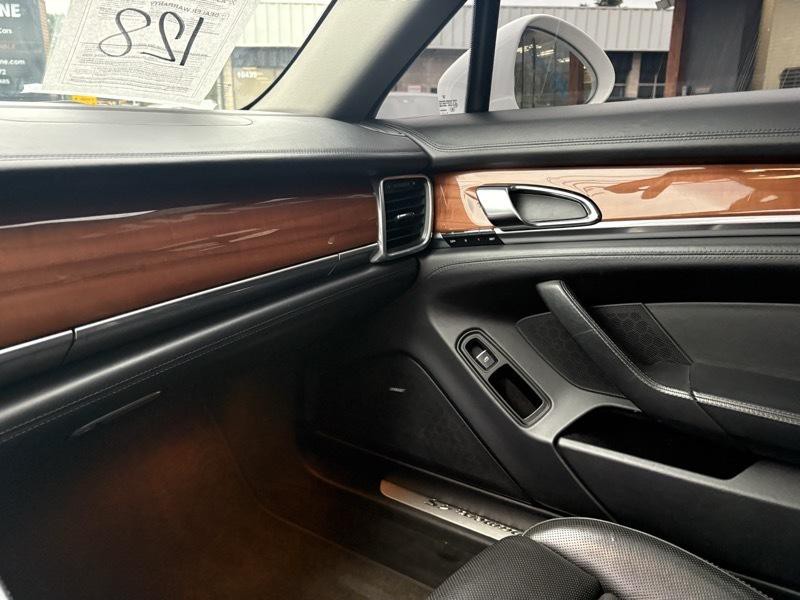 2010 Porsche Panamera Image 23