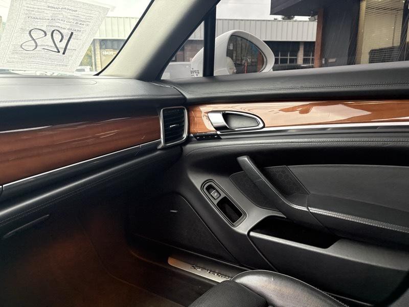 2010 Porsche Panamera Image 25