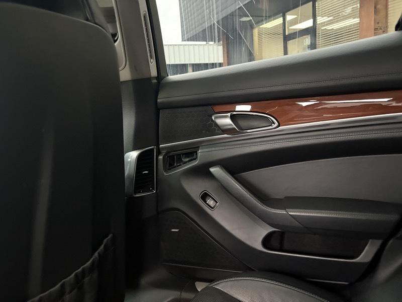 2010 Porsche Panamera Image 31