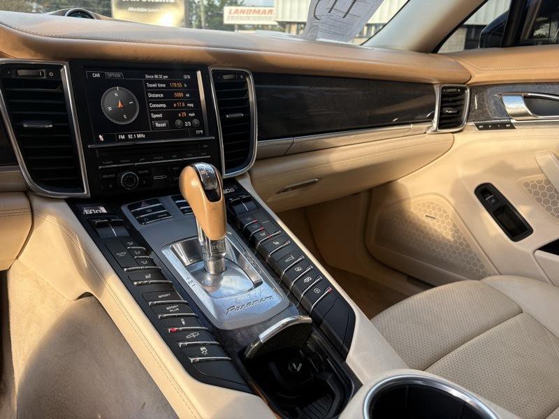 2010 Porsche Panamera Image 17