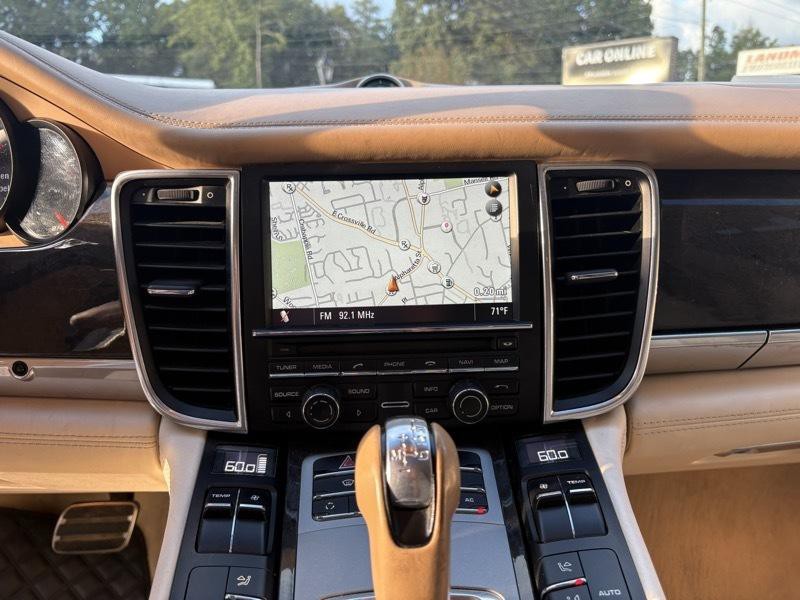 2010 Porsche Panamera Image 21