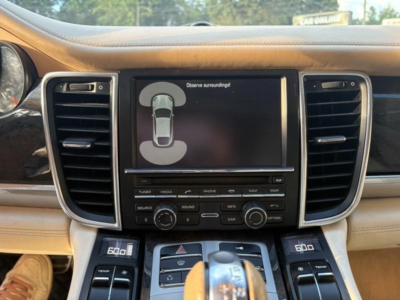 2010 Porsche Panamera Image 22