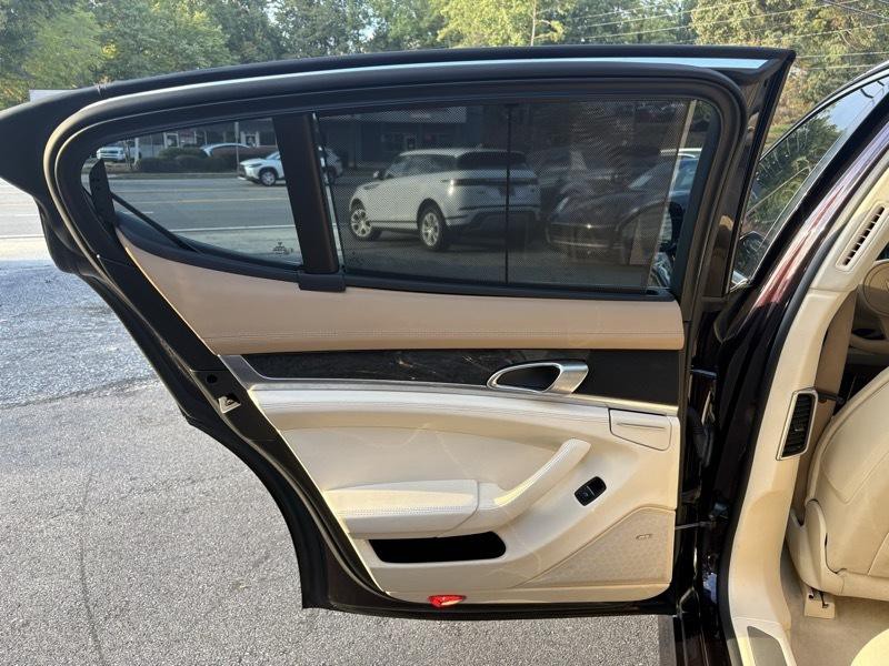 2010 Porsche Panamera Image 27