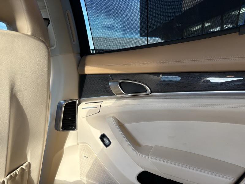 2010 Porsche Panamera Image 34