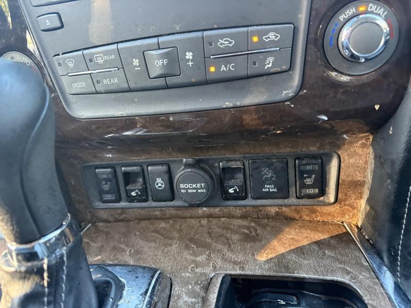 2016 INFINITI QX80 Image 19