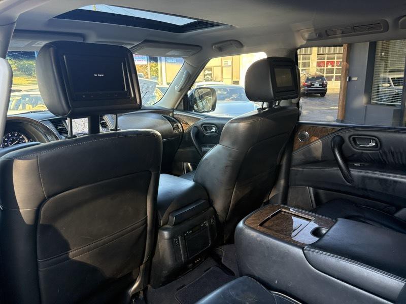 2016 INFINITI QX80 Image 33
