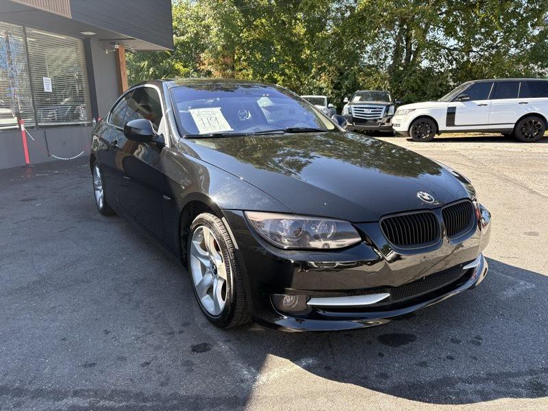 2013 BMW 3 Series Image 3