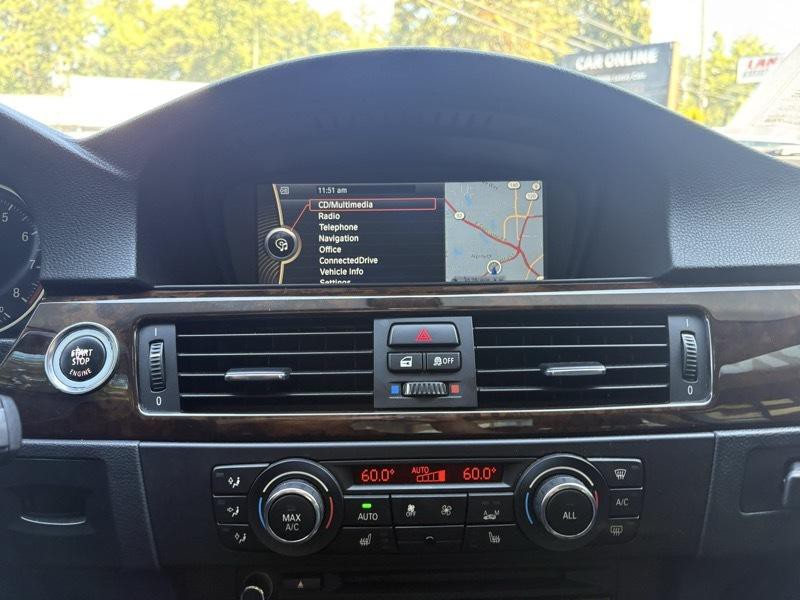 2013 BMW 3 Series Image 21