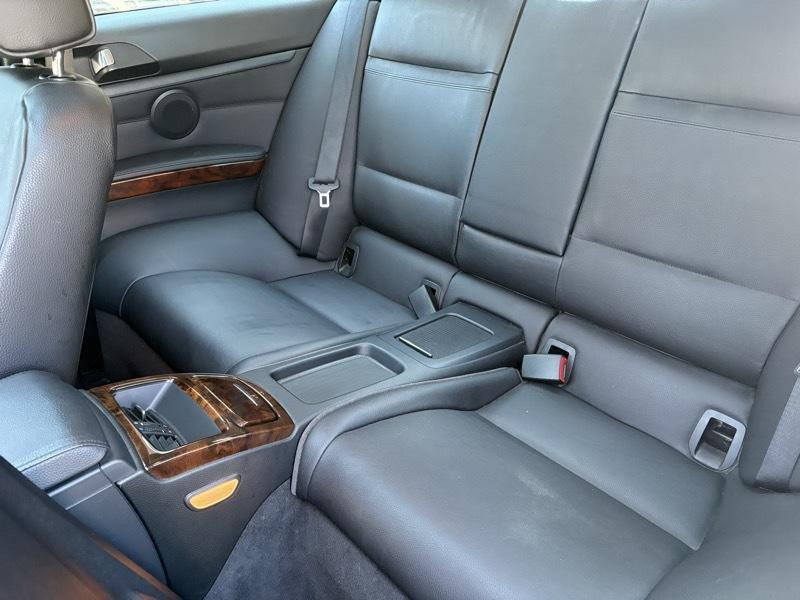 2013 BMW 3 Series Image 32