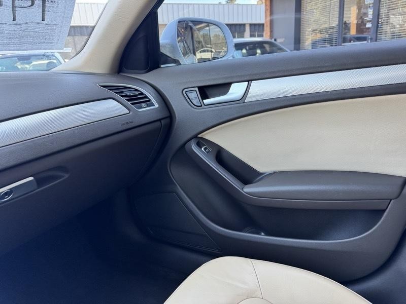 2015 Audi A4 Image 25