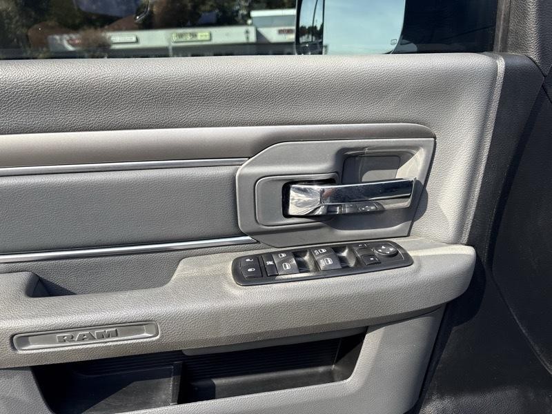 2014 RAM 1500 Image 12
