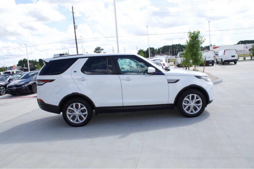 2018 Land Rover Discovery Image 4