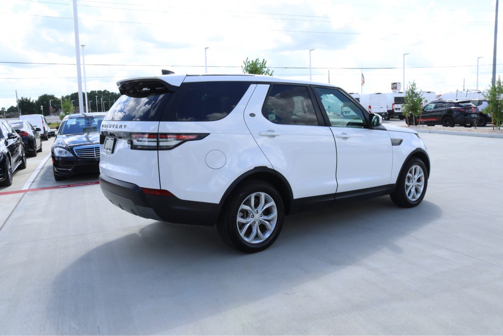 2018 Land Rover Discovery Image 5