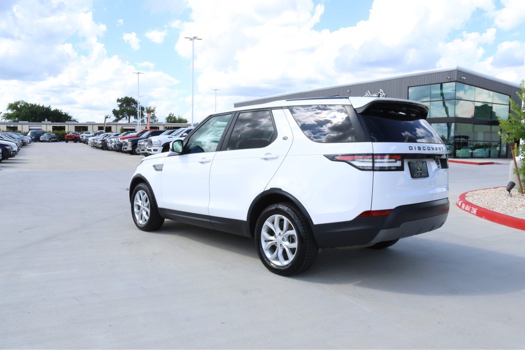 2018 Land Rover Discovery Image 8