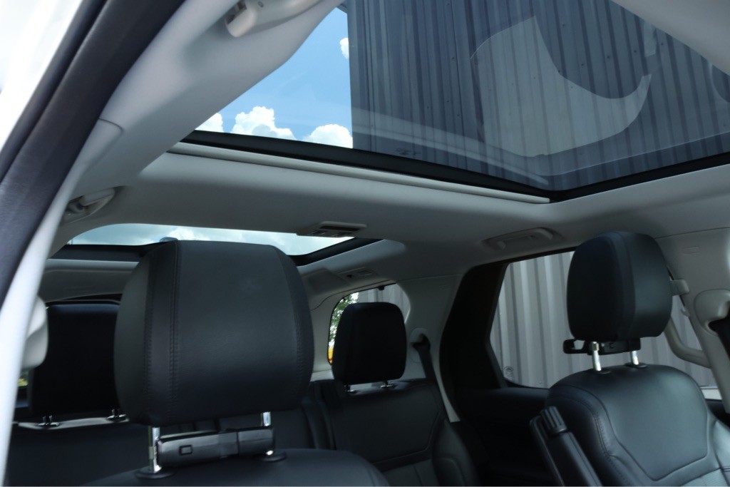 2018 Land Rover Discovery Image 23