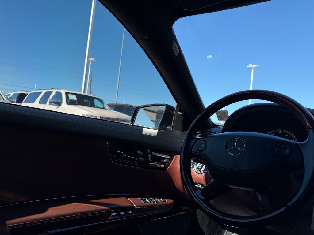 2010 Mercedes-Benz CL-Class Image 25