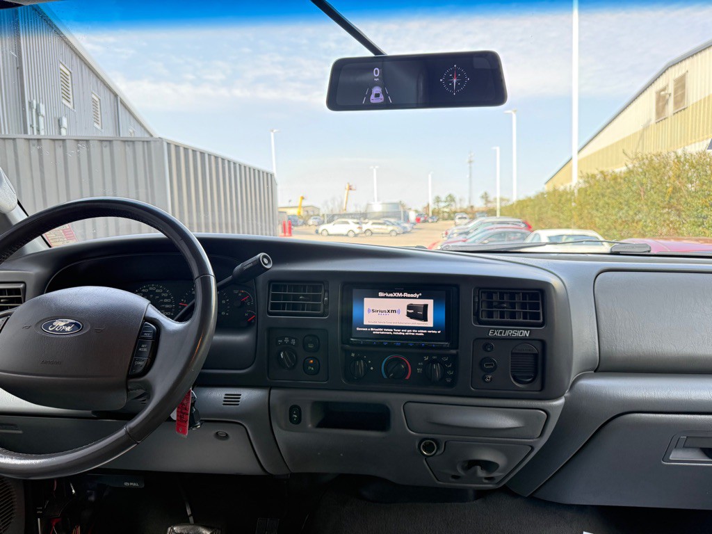 2004 Ford Excursion Image 28