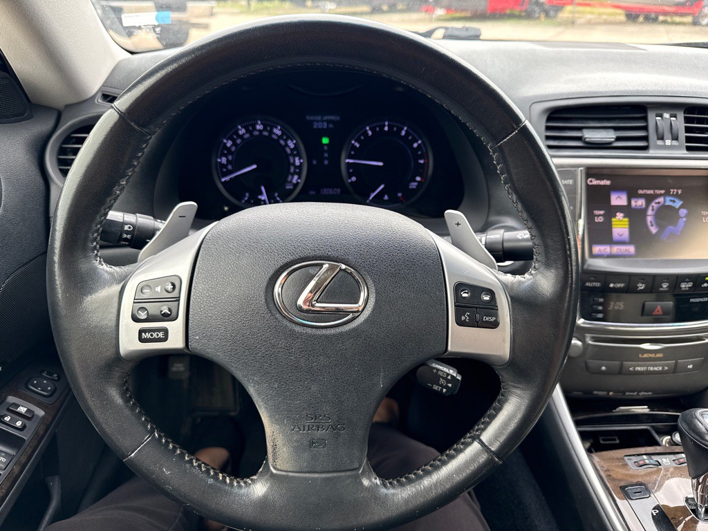 2013 Lexus IS Image 10