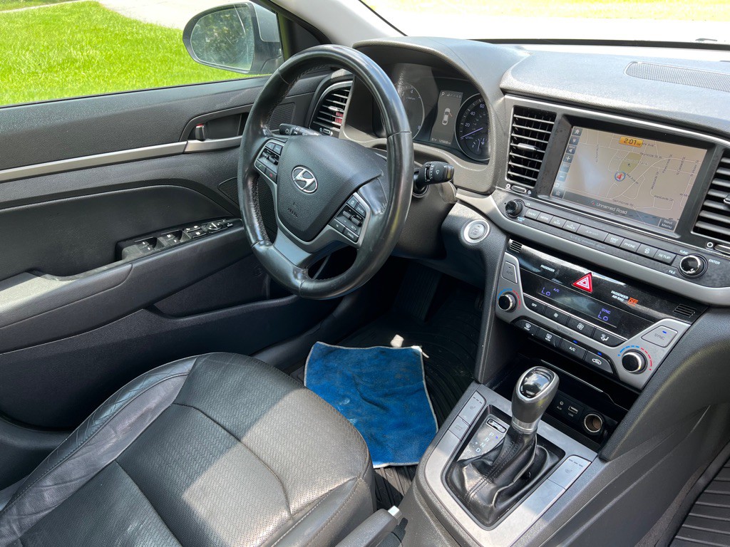 2017 Hyundai Elantra Image 7