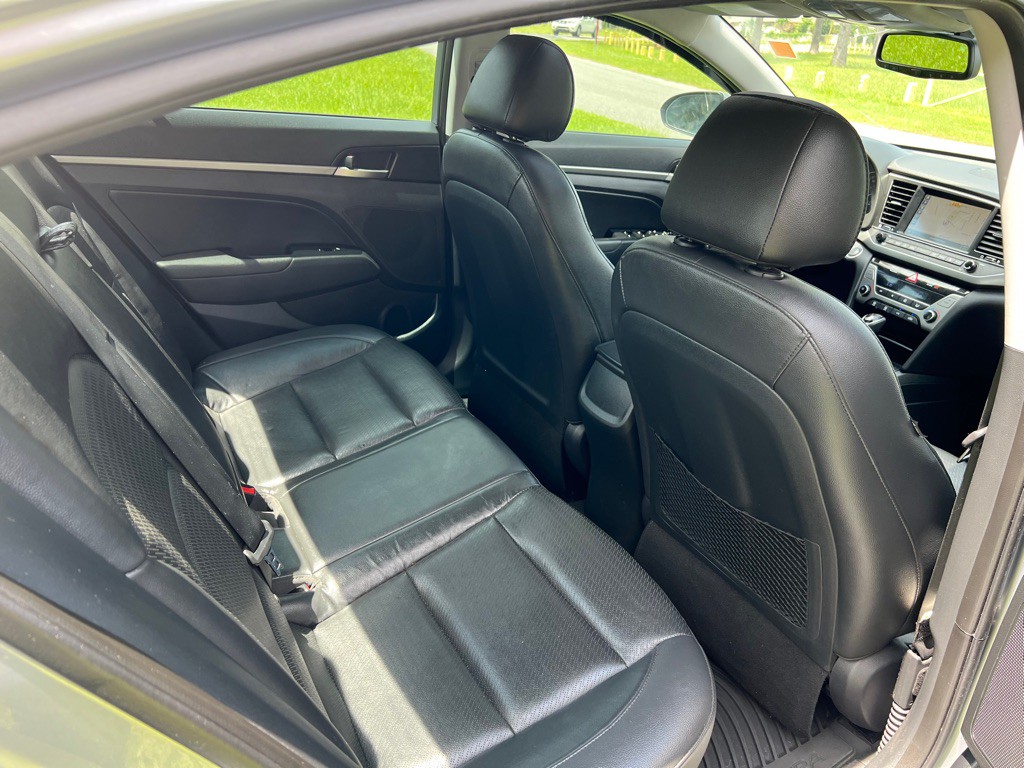 2017 Hyundai Elantra Image 8