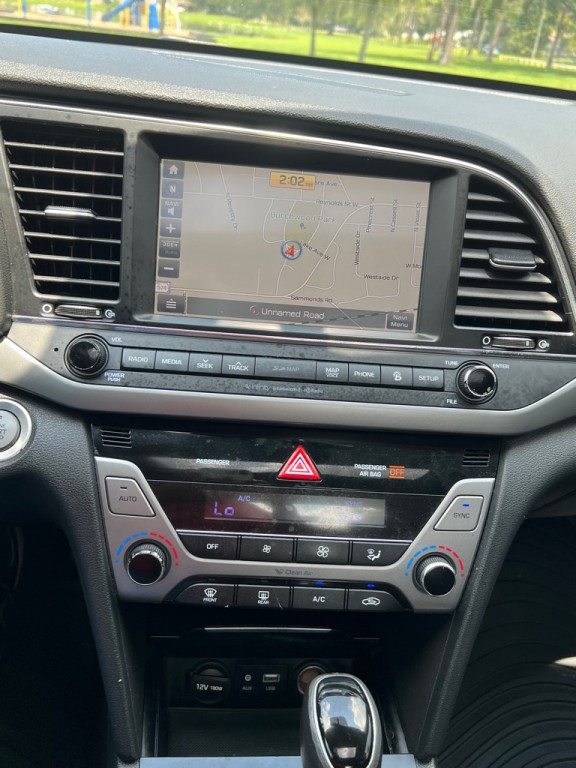 2017 Hyundai Elantra Image 9