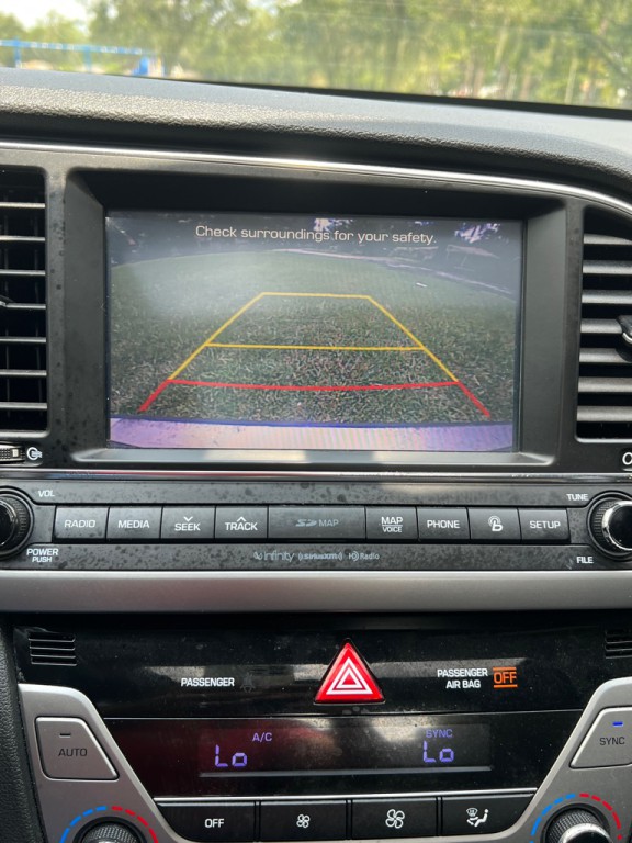 2017 Hyundai Elantra Image 12