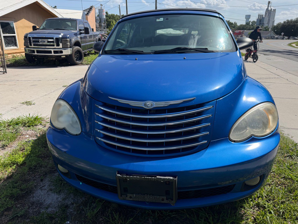 2006 Chrysler PT Cruiser Image 2
