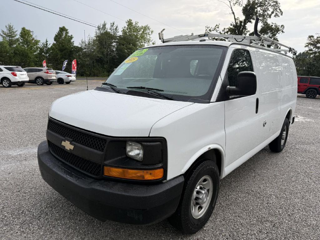 2015 Chevrolet Express Image 1